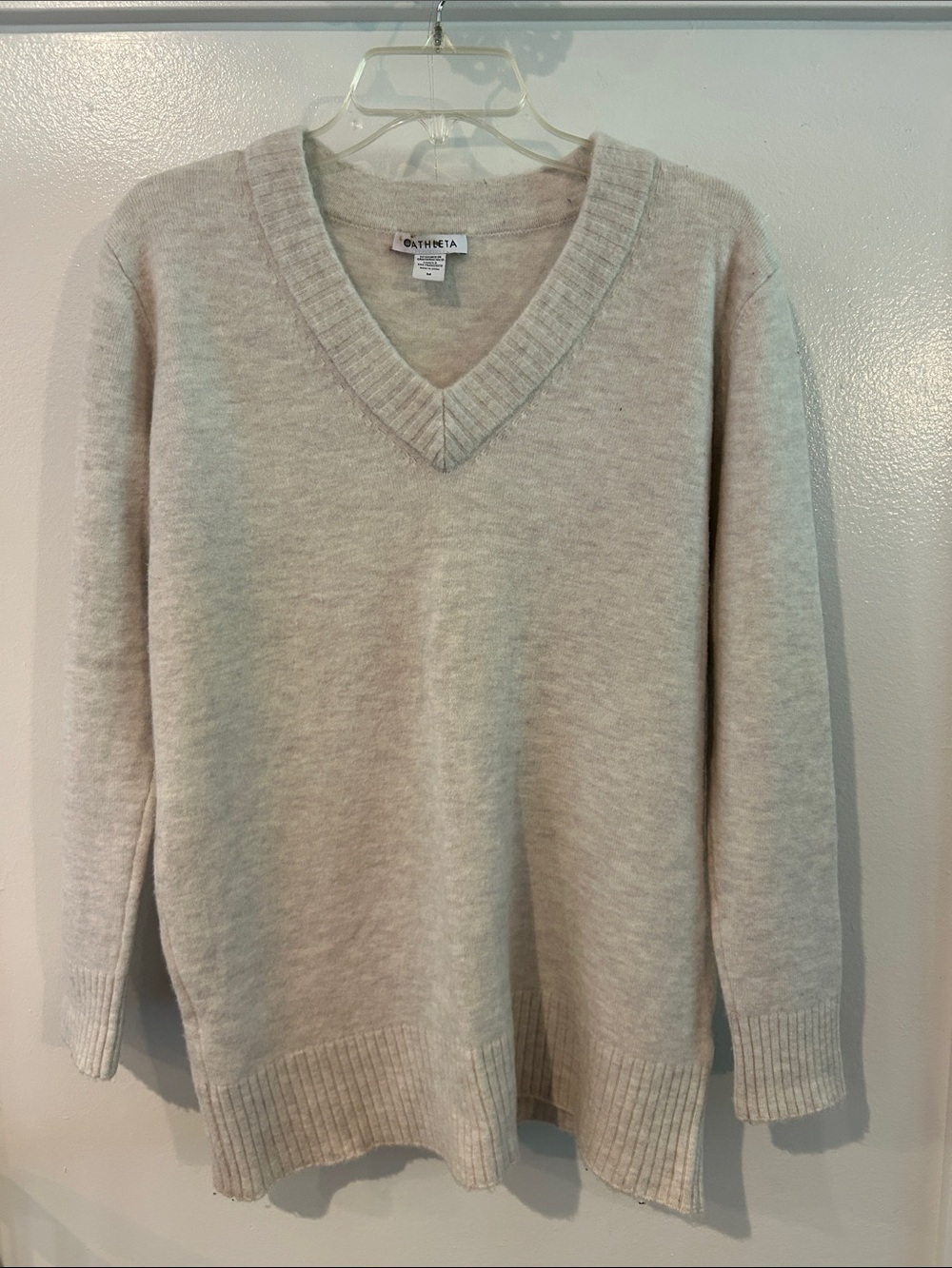 Athleta Women's Light Cream Wool V-Neck Pullover Sweater